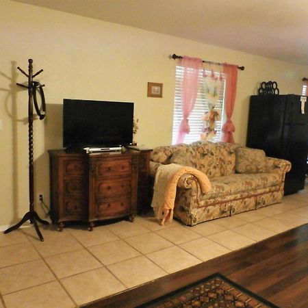 Charming Downstairs Unit Apartment Oakhurst Exterior foto